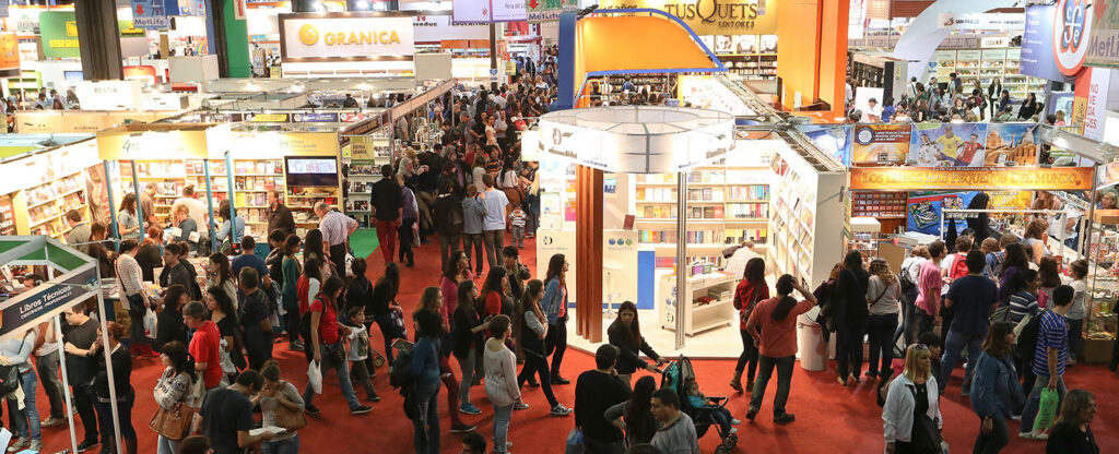 interior-feria-del-libro-1500x610